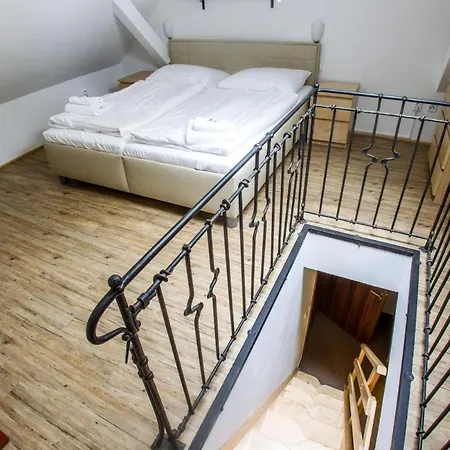 Hotel Hospodarsky Dvur Bohuslavice Telc